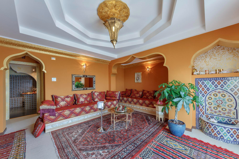 italy-sicily-modica-ragusa-province-22-september-2011-hotel-s-arab-luxury-suite-apartment-editorial